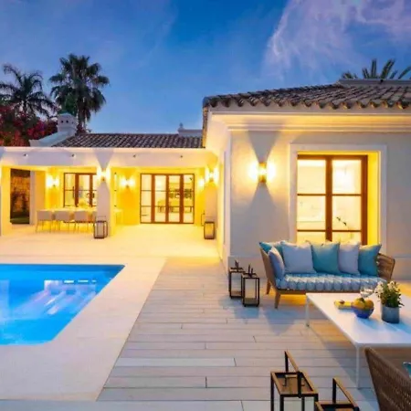 Villa Chalet En Los Naranjos Malaga Marbella