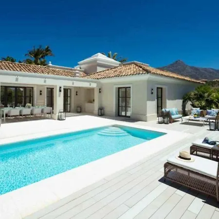 Villa Chalet En Los Naranjos Malaga Marbella